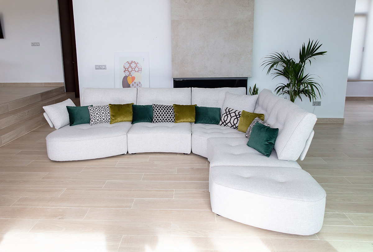Arianne_plus by simplysofas.in